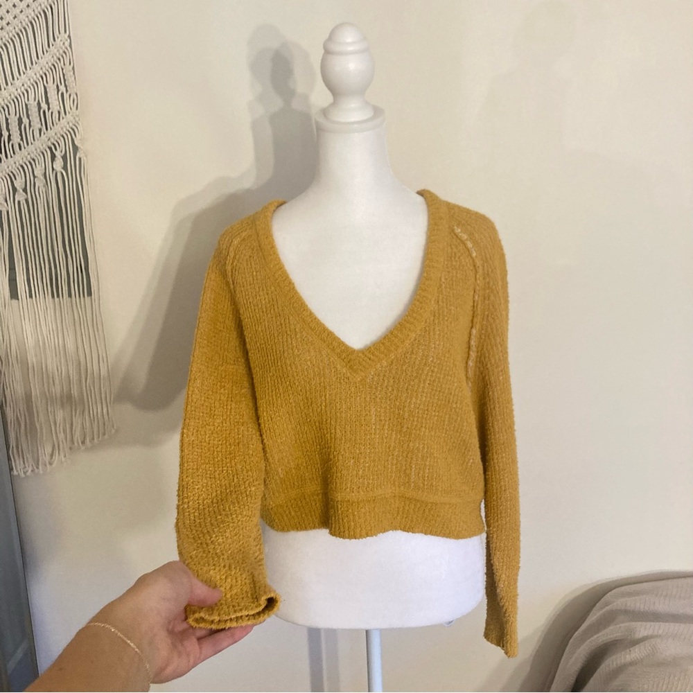 Free People Mustard V-Neck Cropped Sweater - Size XS